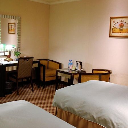 Astar Hotel ไทเป ภายนอก รูปภาพ